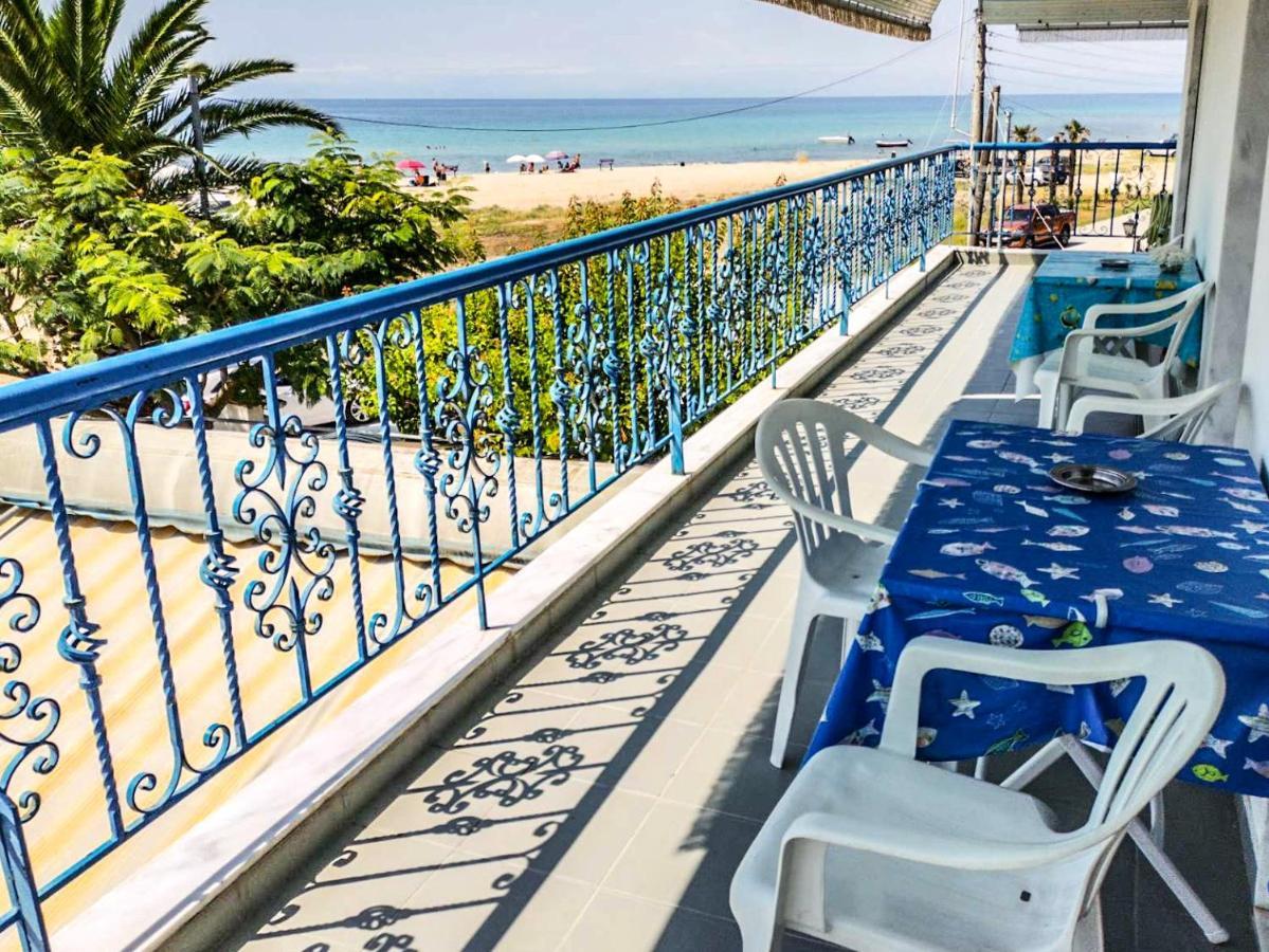 Galinis' Sea Front Studios Nea Kallikrateia Εξωτερικό φωτογραφία
