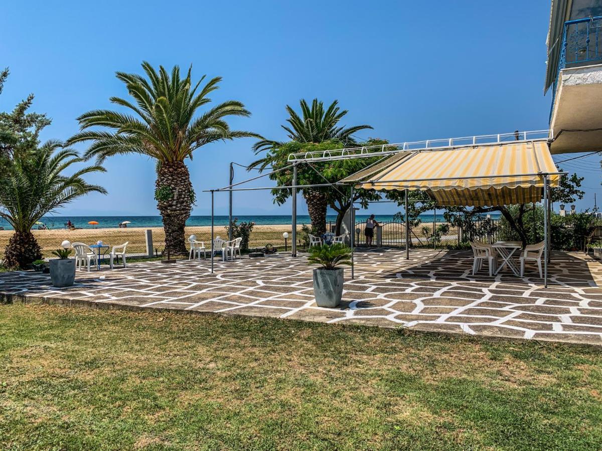 Galinis' Sea Front Studios Nea Kallikrateia Εξωτερικό φωτογραφία
