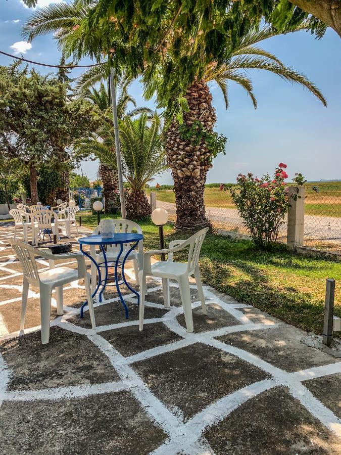 Galinis' Sea Front Studios Nea Kallikrateia Εξωτερικό φωτογραφία