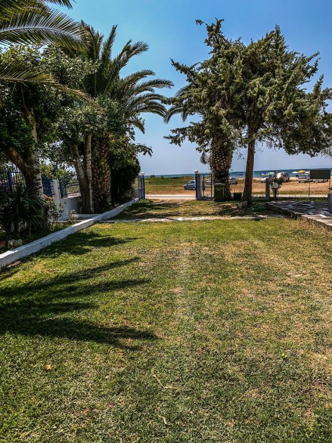 Galinis' Sea Front Studios Nea Kallikrateia Εξωτερικό φωτογραφία